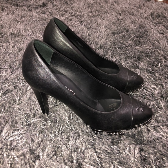 CHANEL Leather Heels - Picture 2 of 4